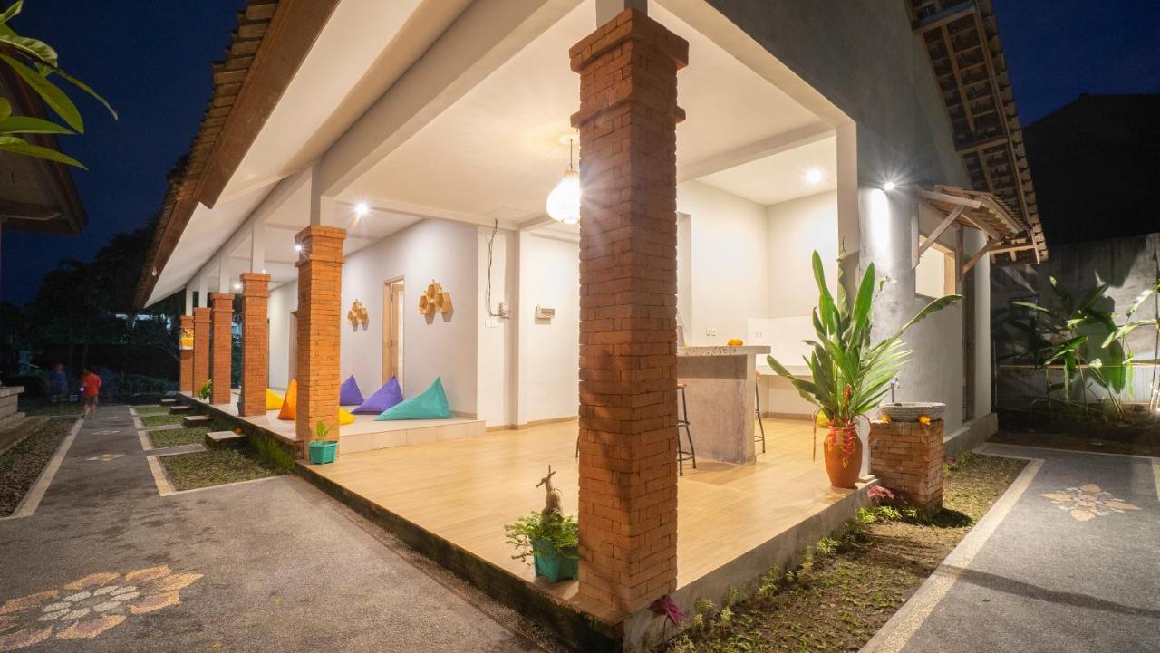 Aura Dormitory House Ubud Exterior foto